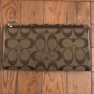 Coach Bags - Coach large bifold wallet brown and gold Coach Bags - Coach large bifold wallet brown and gold